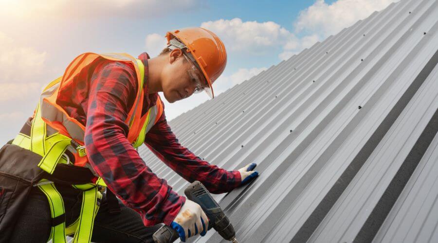 Professional metal roof installation in Mount Pleasant, MI